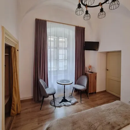 Apartment House Seven